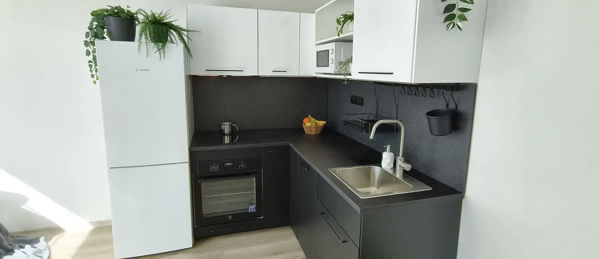 Pronájem bytu 2+kk 33 m² v Praze 8 Troja (rekonstruovaný, C)