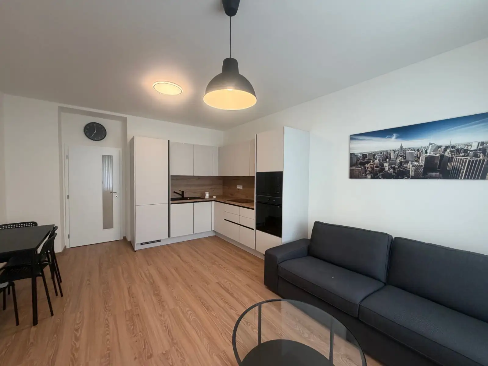 Pronájem bytu 3+kk 87 m², Praha 4 Nusle/Pankrác – Park Jezerka, parkování