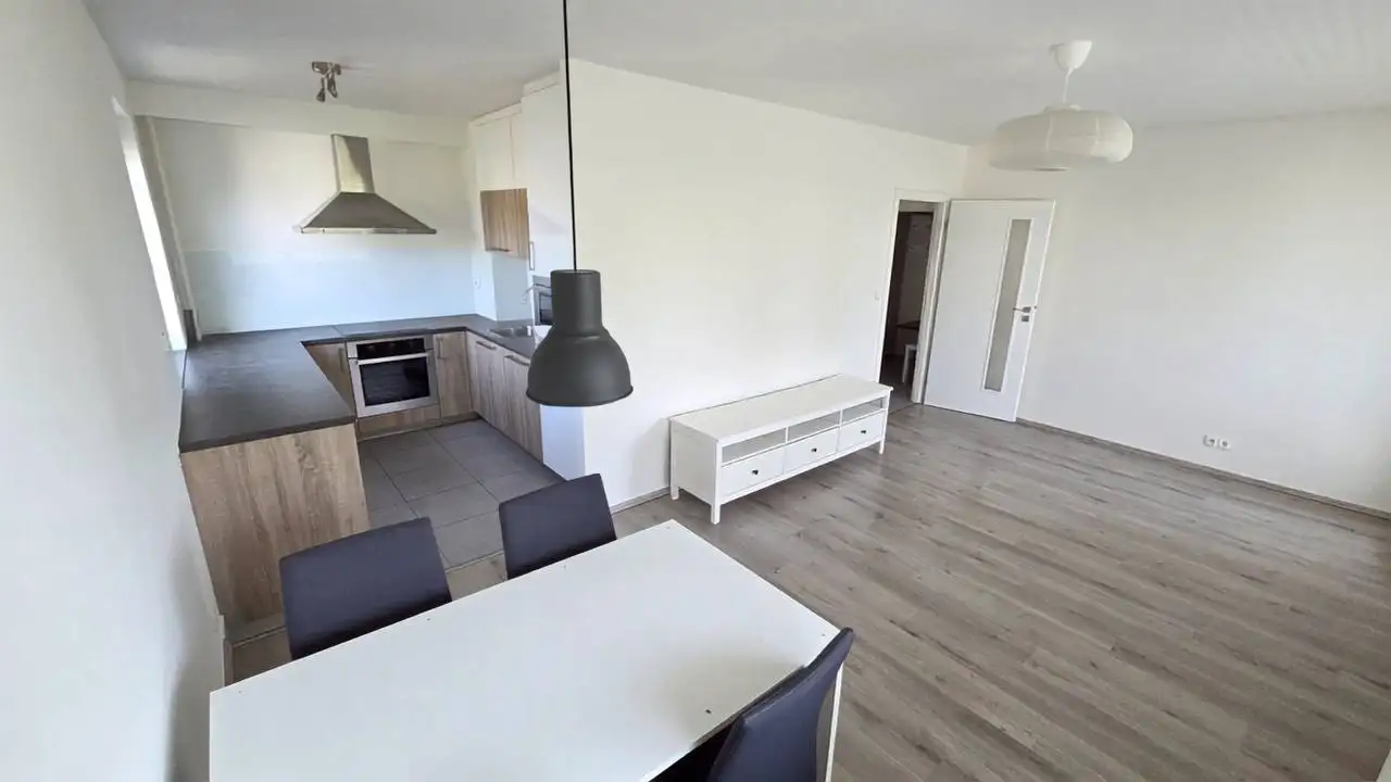 Pronájem světlého bytu 3+kk, 66 m² s lodžií – Praha 3, Žižkov, ul. Habrová