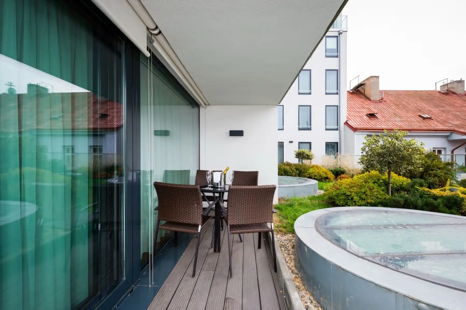 Pronájem bytu 2+kk 108 m² v centru Karlína, Křižíkova