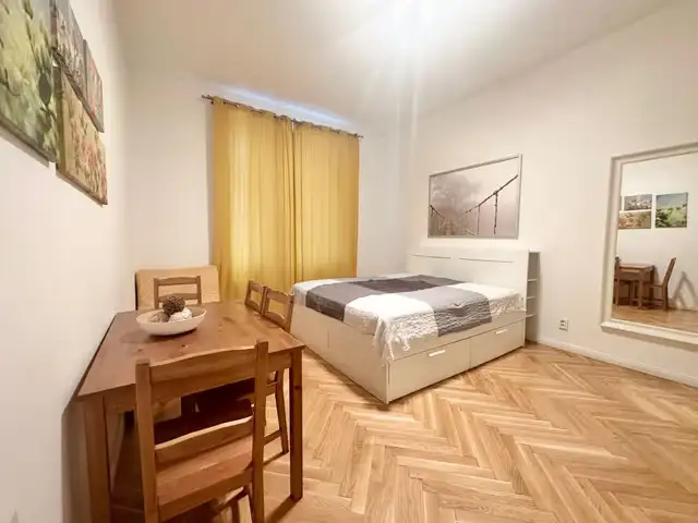 🏡 Pronájem bytu 1+kk, 37 m² – Holešovice