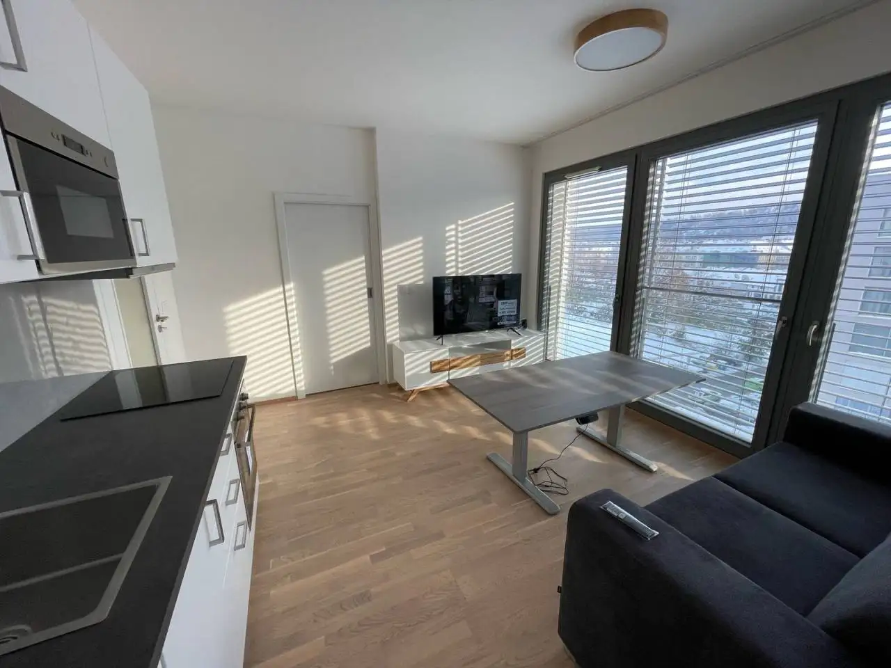 Pronájem bytu 2+kk 38 m² s lodžií 4 m², Karlín (Port Karolína), parkovací stání v ceně