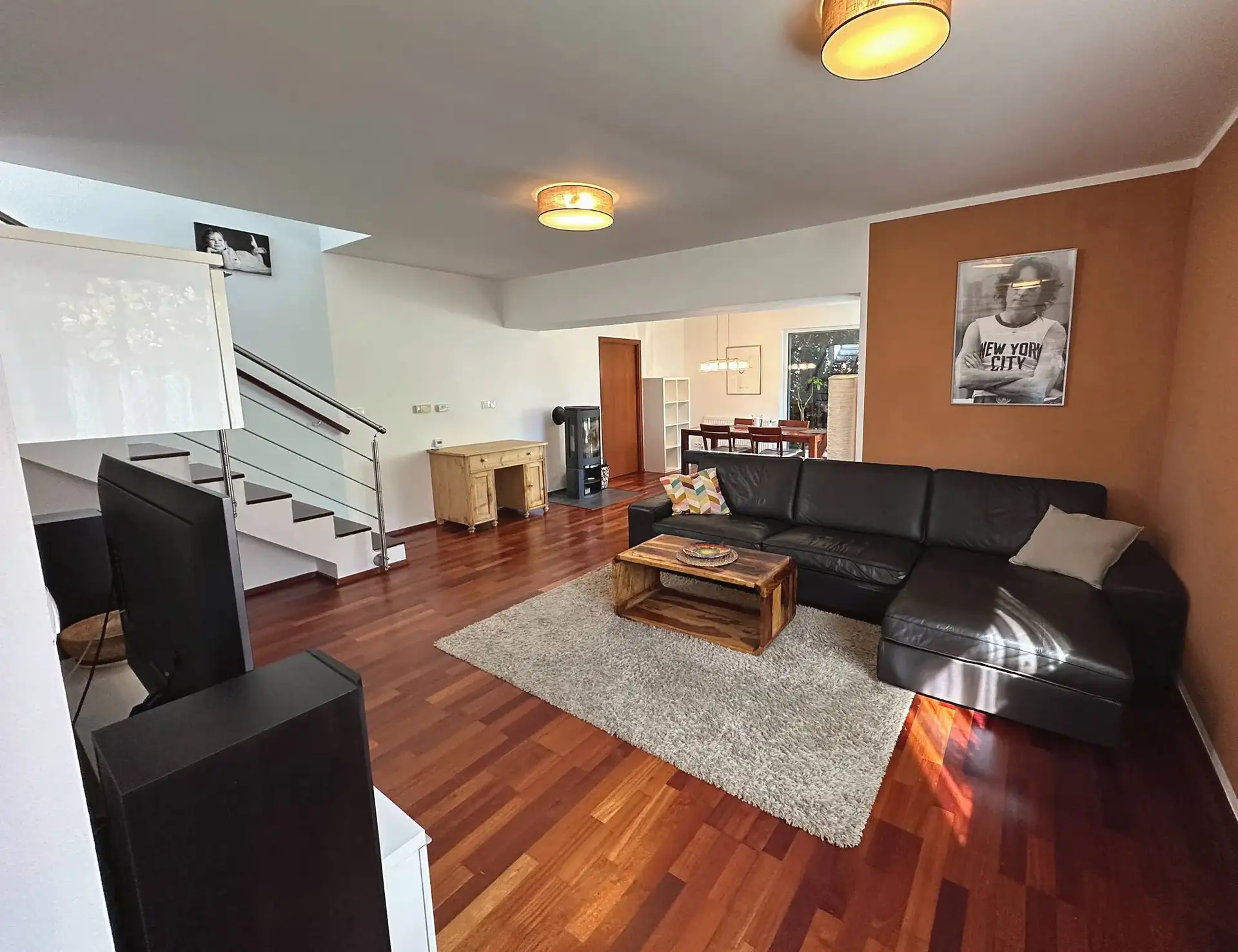 Rodinný dům 4+kk 131 m² s vlastním zahradou, garáží a 2 parkovacími stáními – Praha 10, Uhříněves