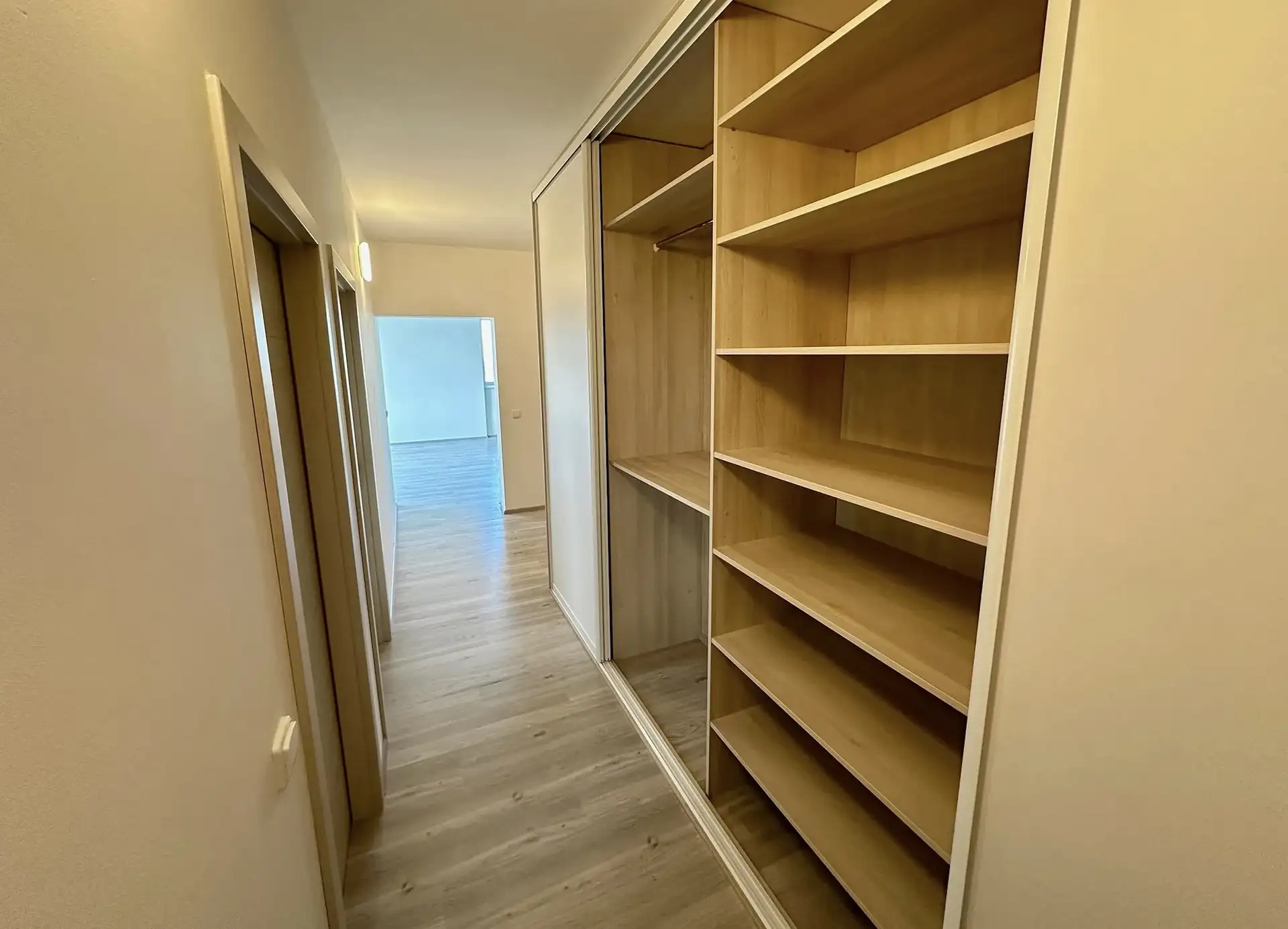 Pronájem bytu 3+kk 90 m² s terasou 12 m², Praha 8 – Ďáblice