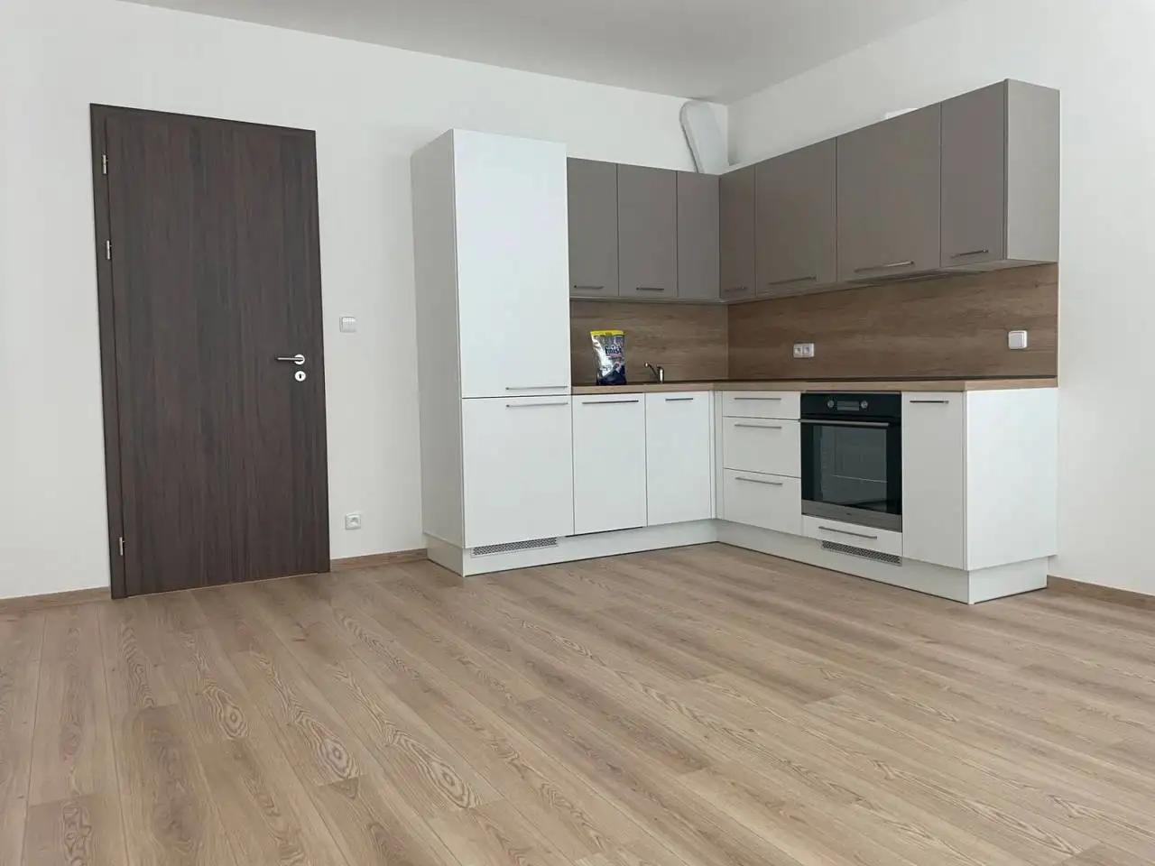 Pronájem bytu 2+kk 52 m², novostavba Kaskády Barrandov, terasa 6 m², Praha – Hlubočepy