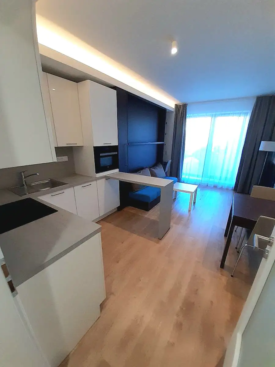 Pronájem bytu 1+kk 30 m², Mukařovského, Praha-Stodůlky – kompletně zařízený