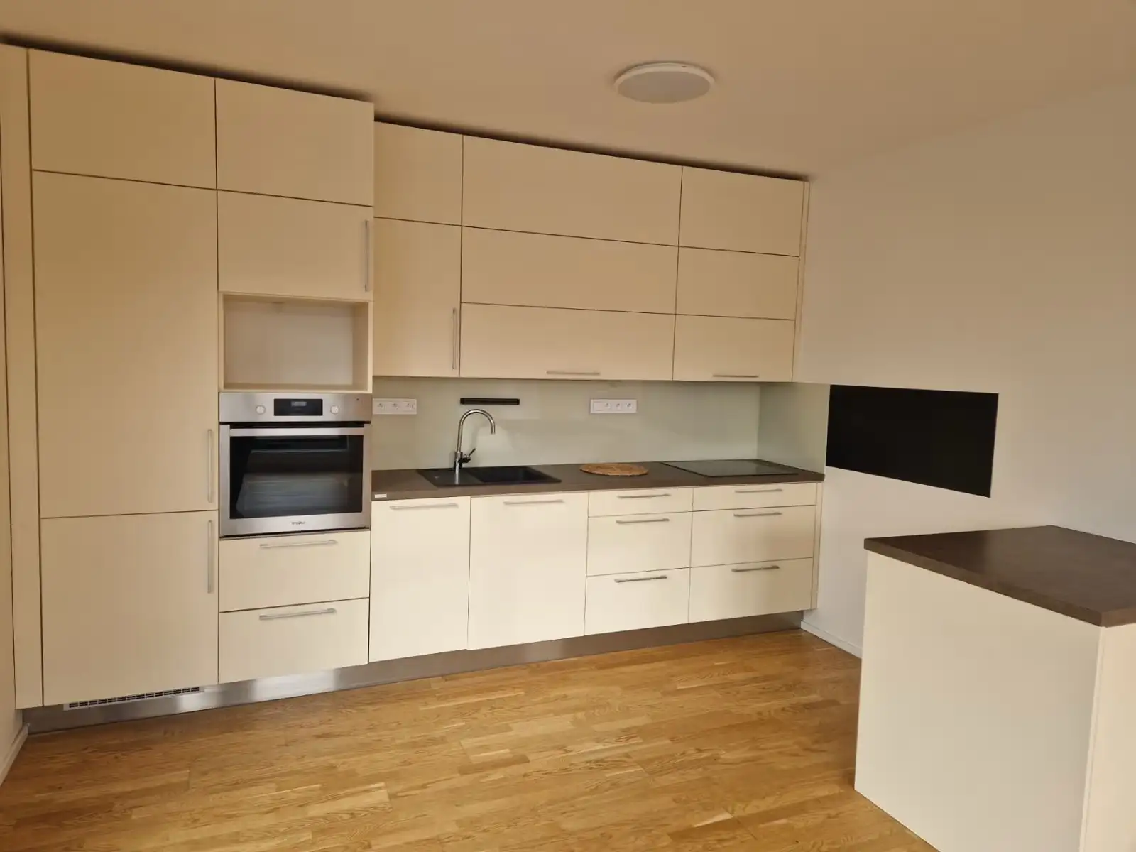 Pronájem moderního bytu 2+kk 54 m² s terasou v novostavbě Rezidence Palata, Praha–Smíchov