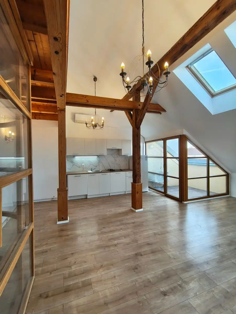 ✨ PROSTORNÝ BYT 3+KK 104 m² PO REKONSTRUKCI — LIBEŇ ✨