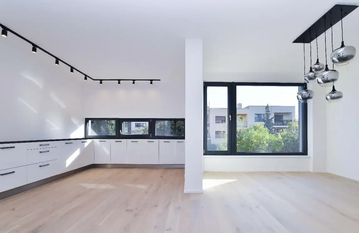 Pronájem nového domu 7+kk, 220 m², garáž, terasa a balkon – Praha 4 Háje (Hostivařská přehrada)