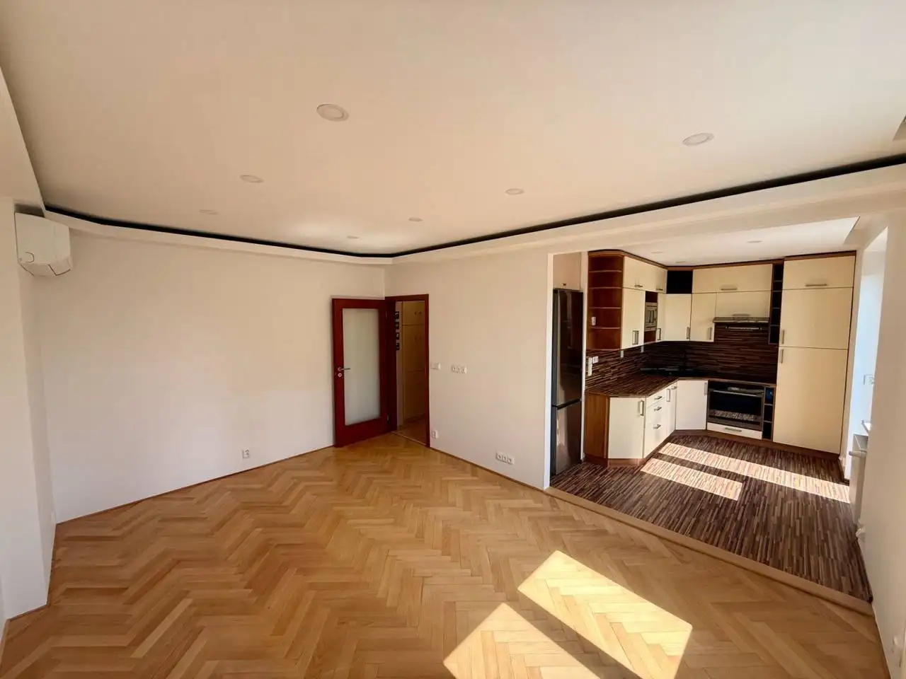 Pronájem bytu 2+kk 53 m², Praha 10 – Záběhlice