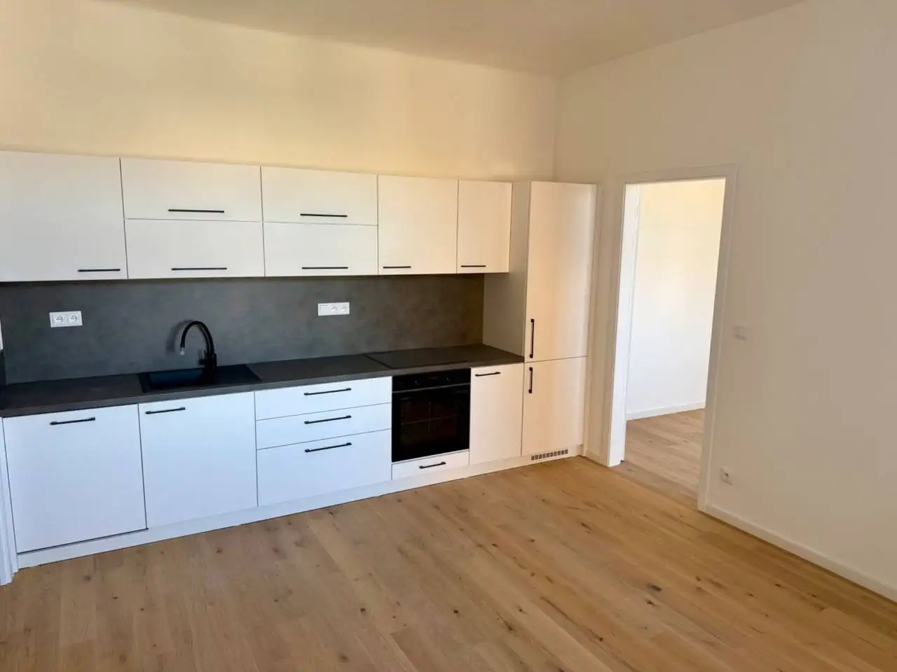 Pronájem bytu 2+kk 50 m², Jeseniova, Praha 3 – Žižkov
