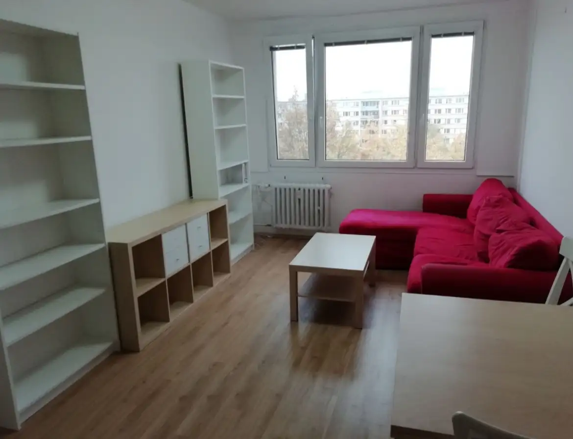 Pronájem bytu 2+kk 40 m², Střížkov, Šluknovská (kompletně po rekonstrukci)