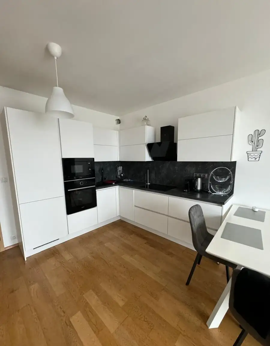 🏡 Pronájem bytu 2+kk – Vysočany