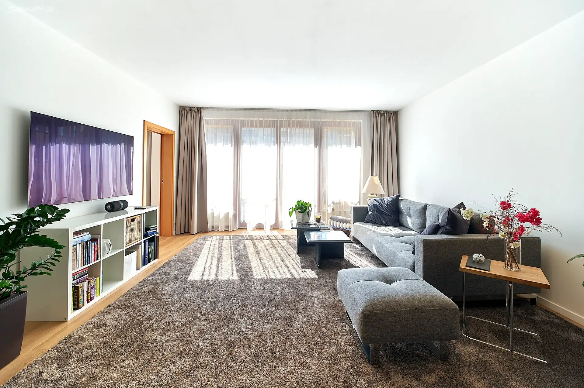 🔥 LUXUSNÍ BYT 2+KK 84 m² S RECEPCÍ A PRIVÁTNÍ ZAHRADOU – PRAHA 7 HOLEŠOVICE 🔥