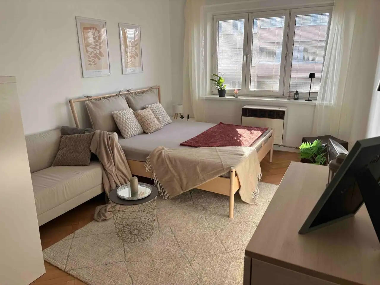 Pronájem bytu 1+kk 21 m², Hartigova, Praha - Žižkov