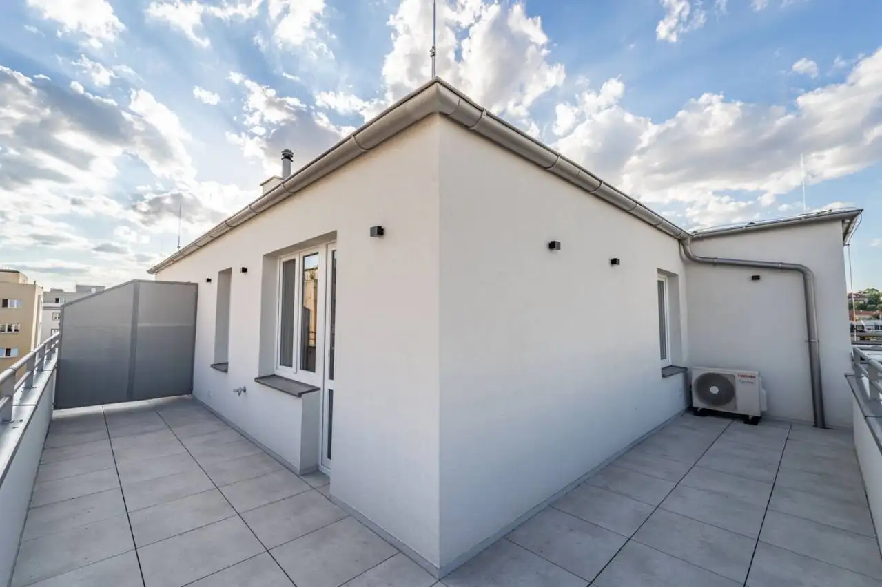 Pronájem bytu 2+kk 30 m², Praha 6 – Břevnov, Pod Drinopolem