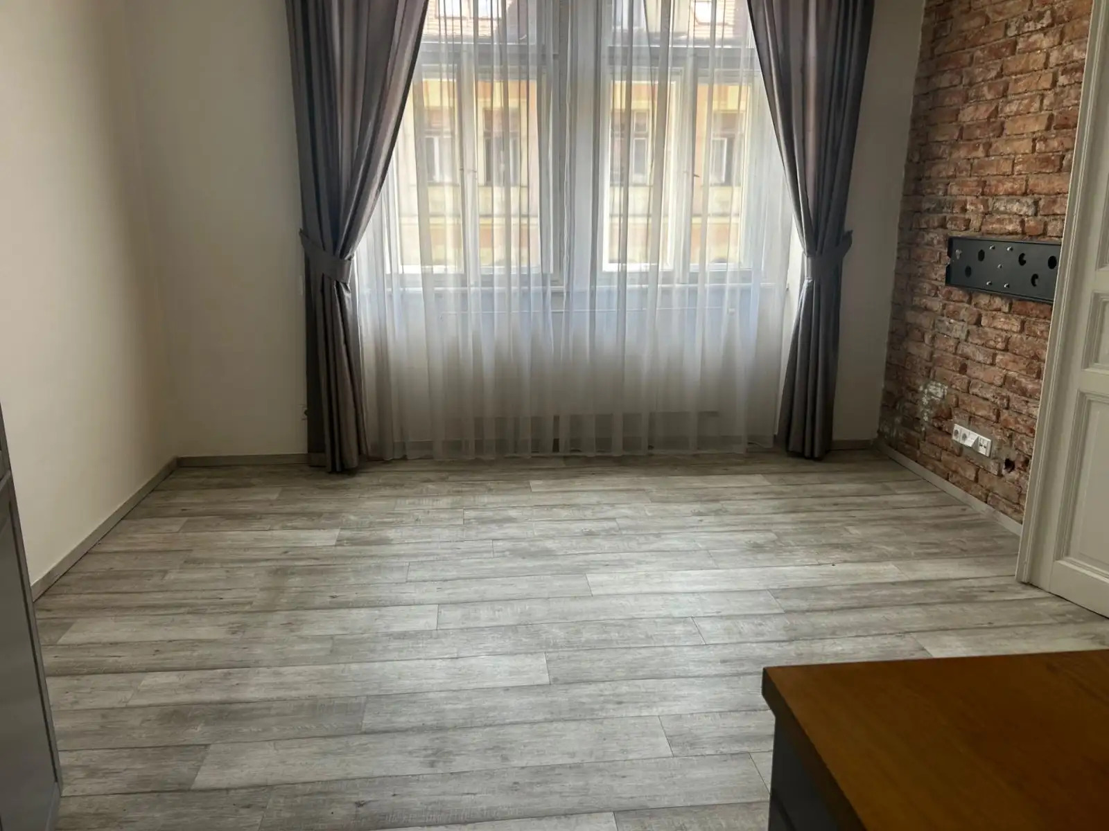 Pronájem 3+kk 73 m², Smíchov, Zborovská