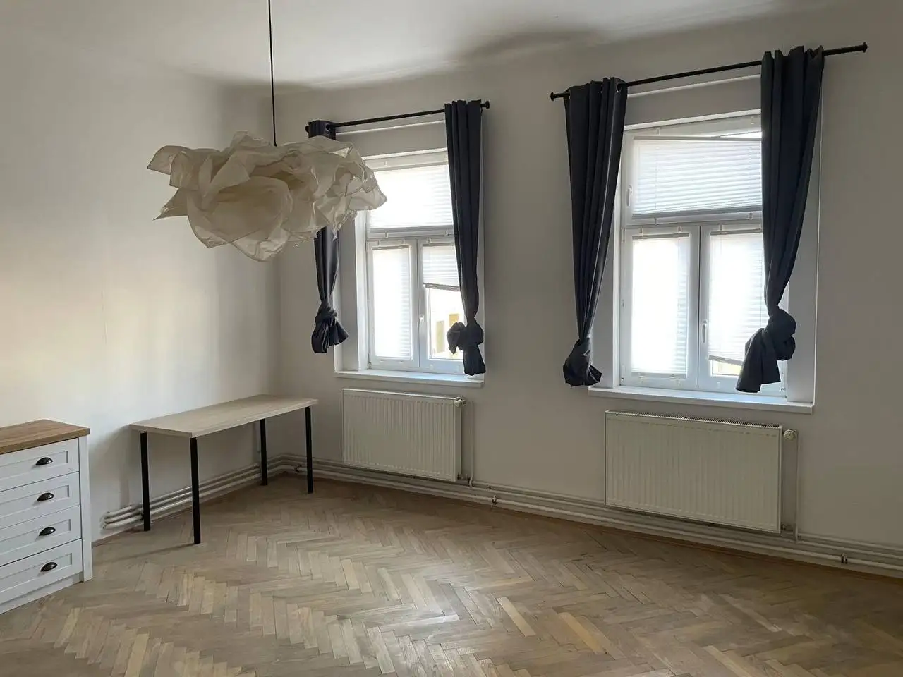 Prostorný byt 2+1 v Karlíně