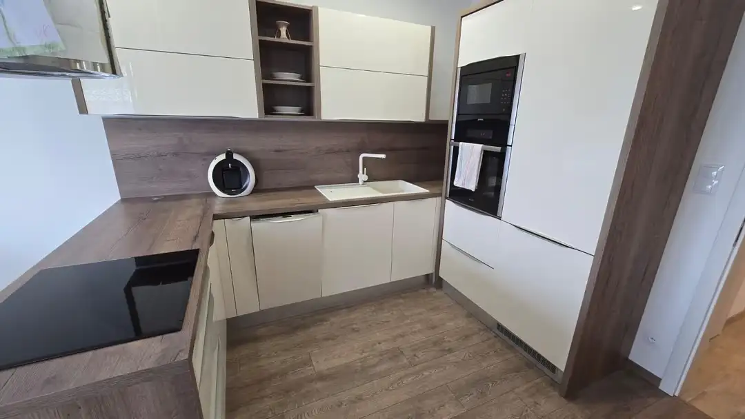 Pronájem bytu 3+kk 69 m² s balkonem, 4. patro, výtah, Praha - Zličín