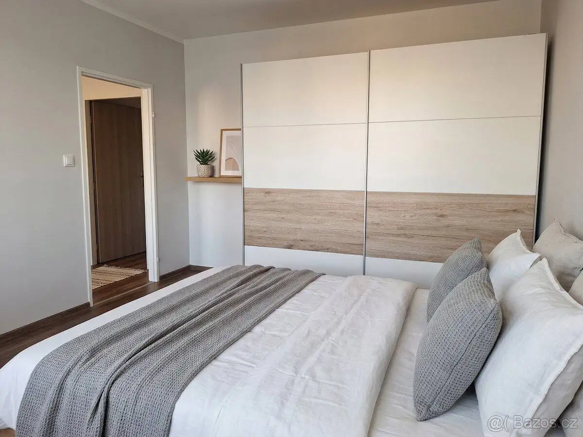 Prostorný byt 3+1 po rekonstrukci 85 m², Barrandov, volný ihned