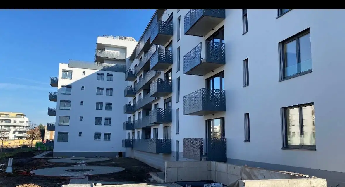 Pronájem nového bytu 1+kk 32 m² s balkonem 4,5 m², Praha 5 Barrandov (Štěpařská)